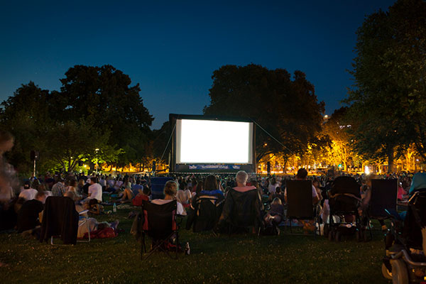 outdoor-movie-night