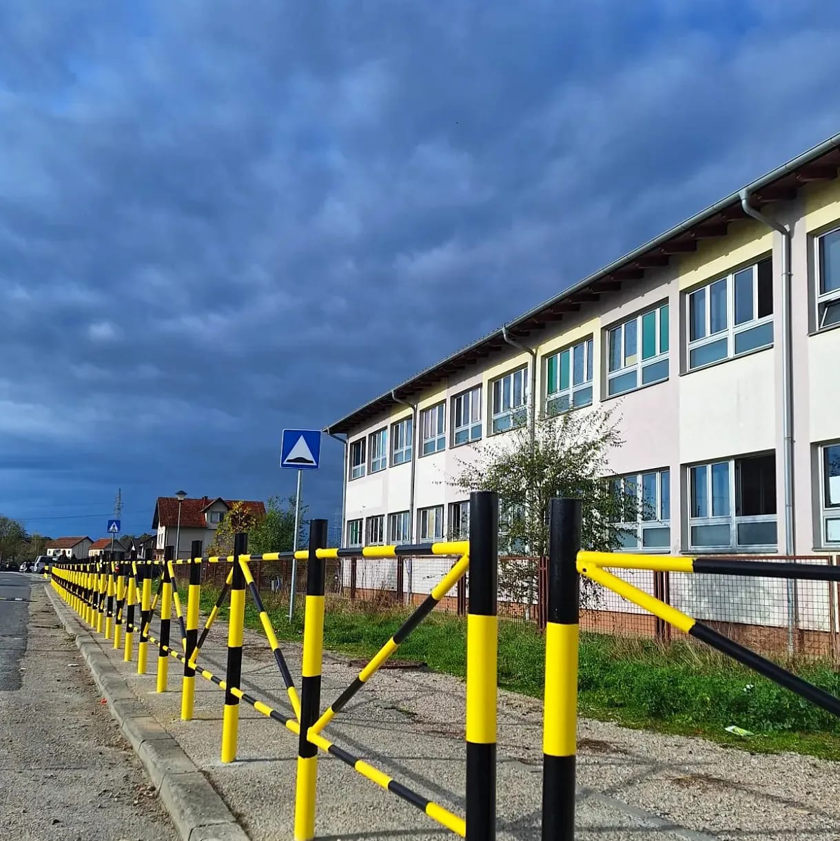 skola-ограда